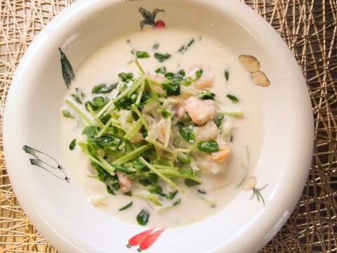 豆苗☆豆苗シーフードクリームシチュー